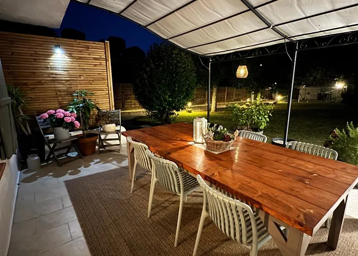 Vila Charming With Big Pool And Ac In