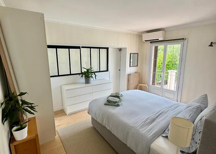 Charming With Big Pool And Ac In